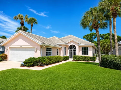 7529 SE Bay Cedar Circle