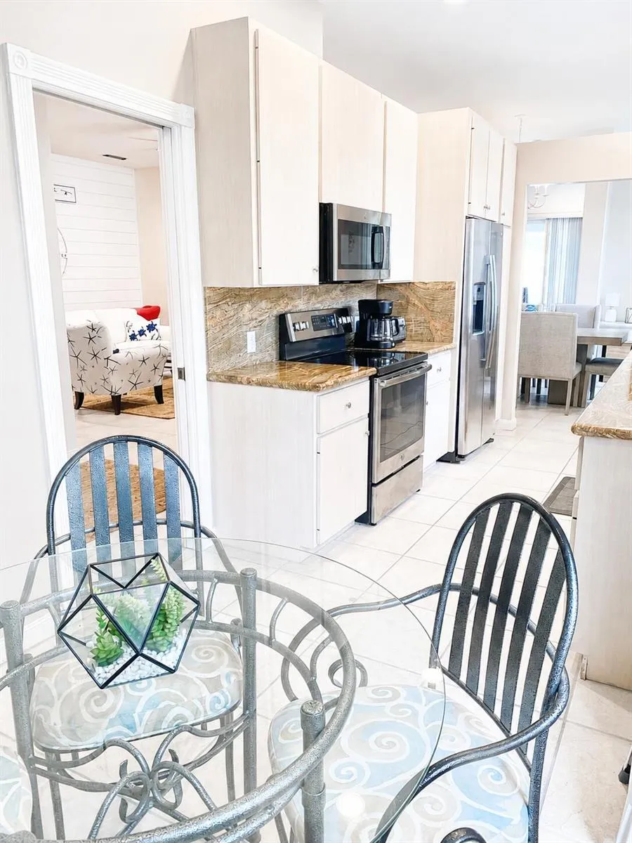 7529 SE Bay Cedar Circle Hobe Sound, FL 33455