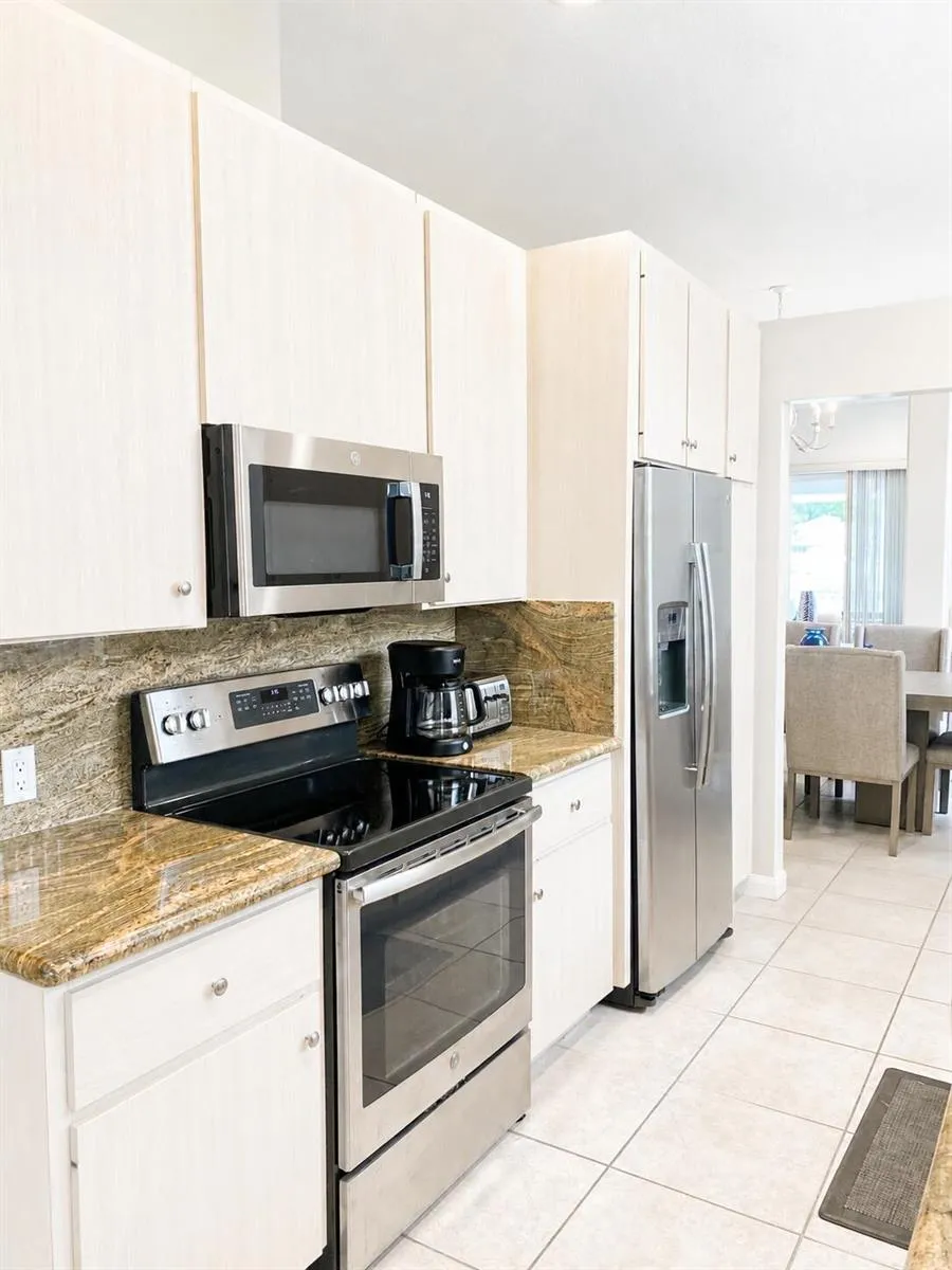 7529 SE Bay Cedar Circle Hobe Sound, FL 33455