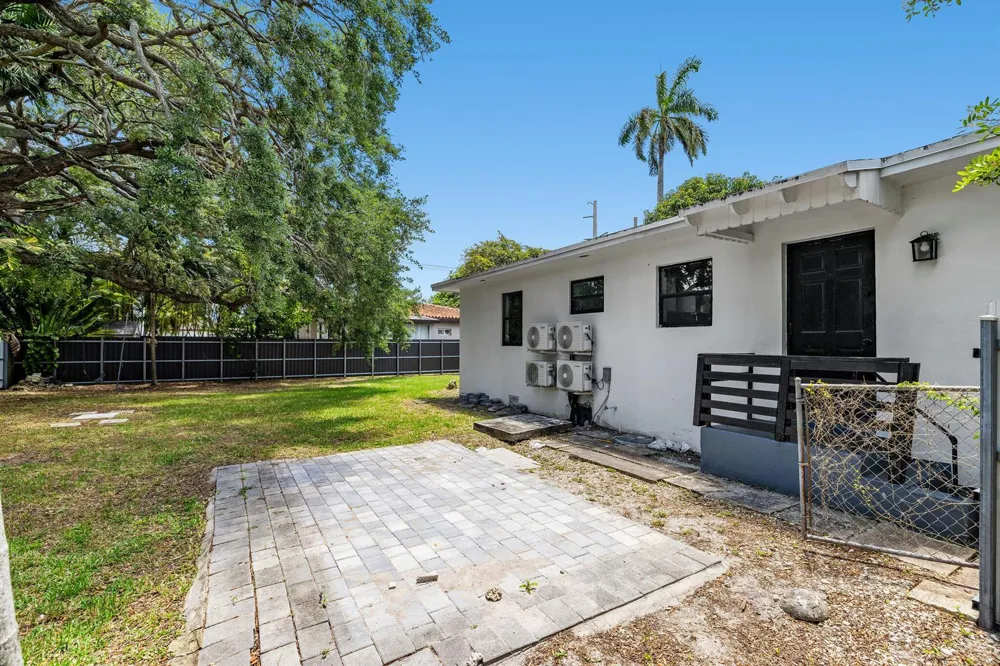 515 NW 88th Street El Portal, FL 33150