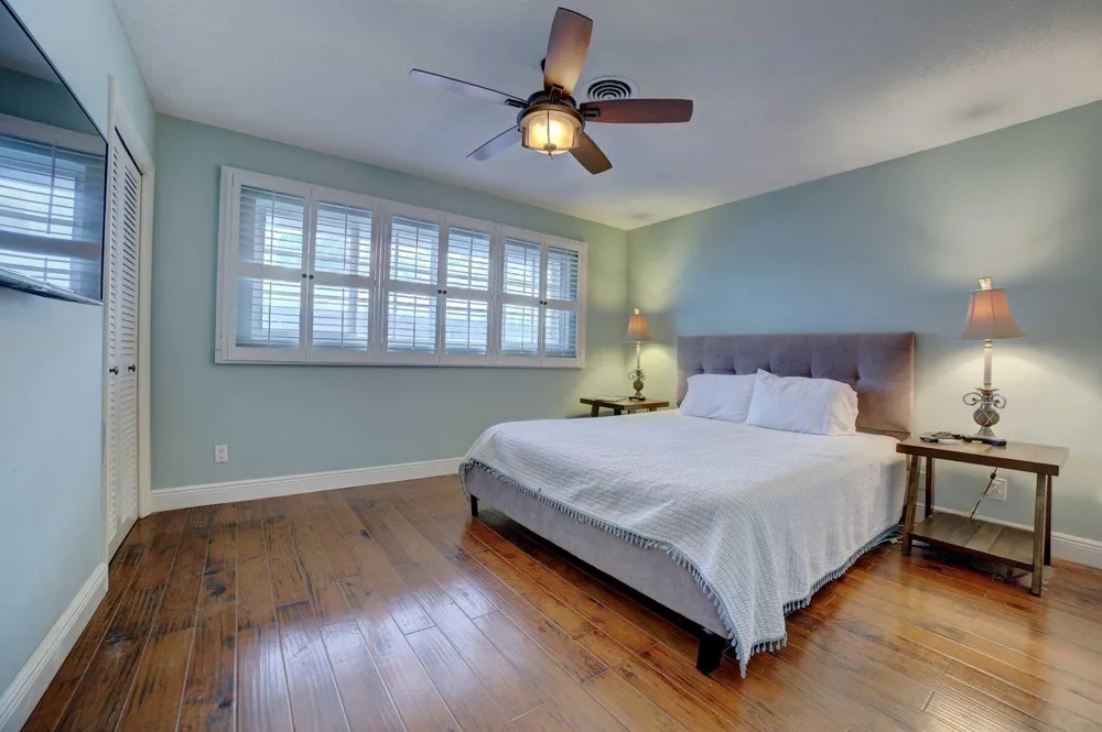 5400 Ocean Boulevard #10 Lauderdale By The Sea, FL 33308