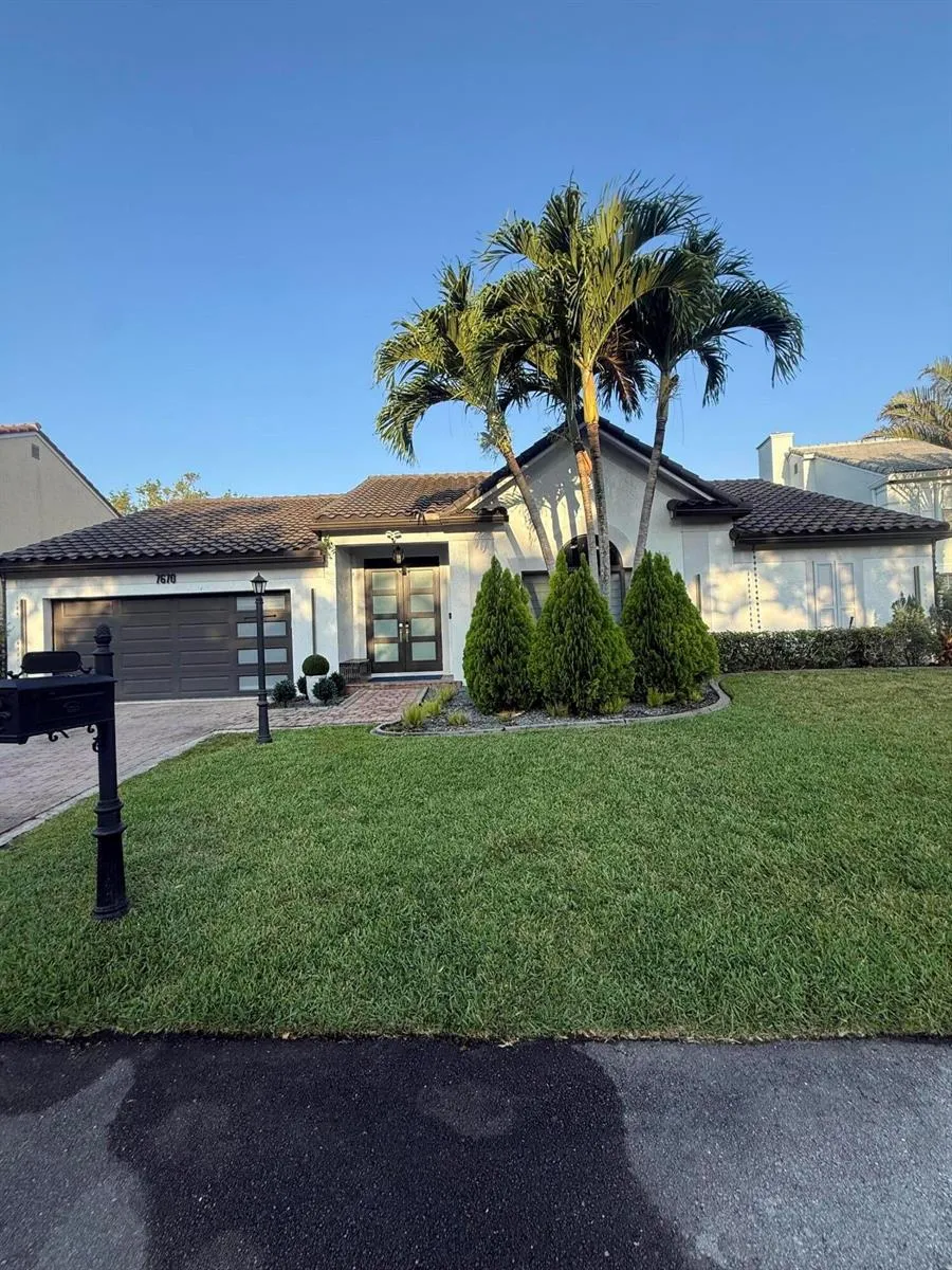 7670 Live Oak Drive Coral Springs, FL 33065