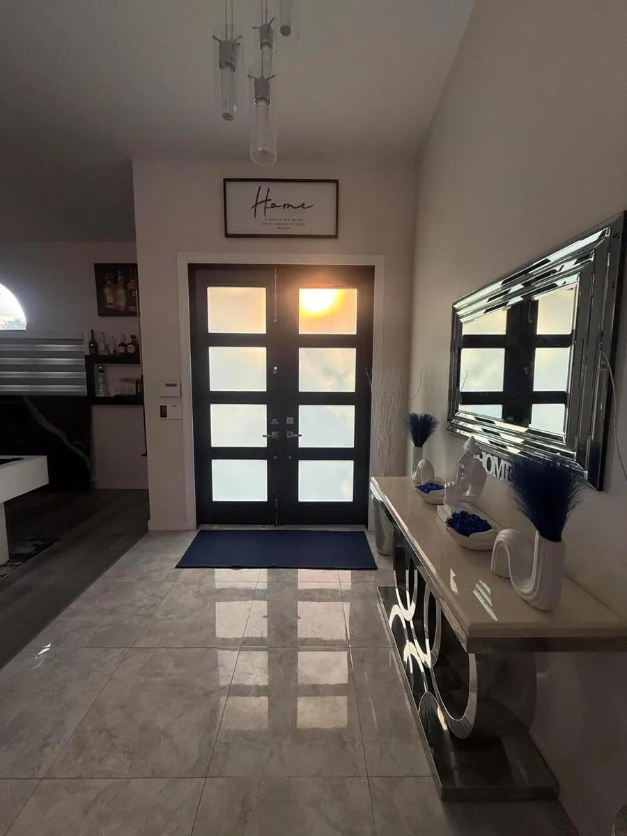 7670 Live Oak Drive Coral Springs, FL 33065