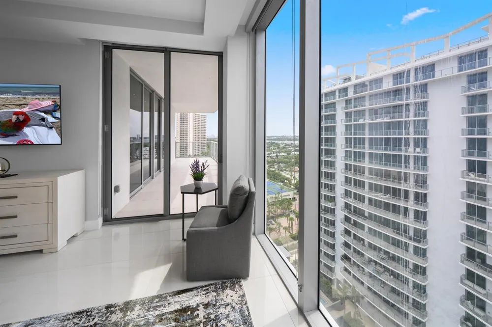 3100 Ocean Drive #H-1608 Singer Island, FL 33404