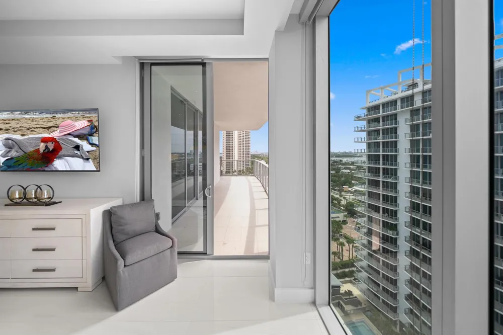 3100 Ocean Drive #H-1608 Singer Island, FL 33404
