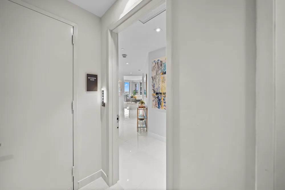 3100 Ocean Drive #H-1608 Singer Island, FL 33404