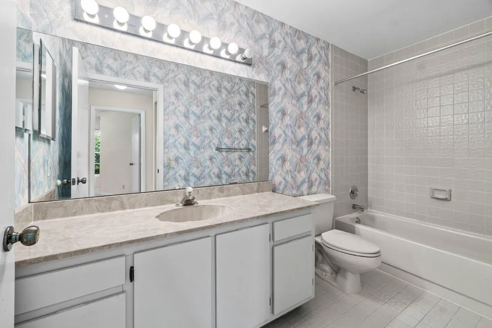 10001 Country Brook Road Boca Raton, FL 33428