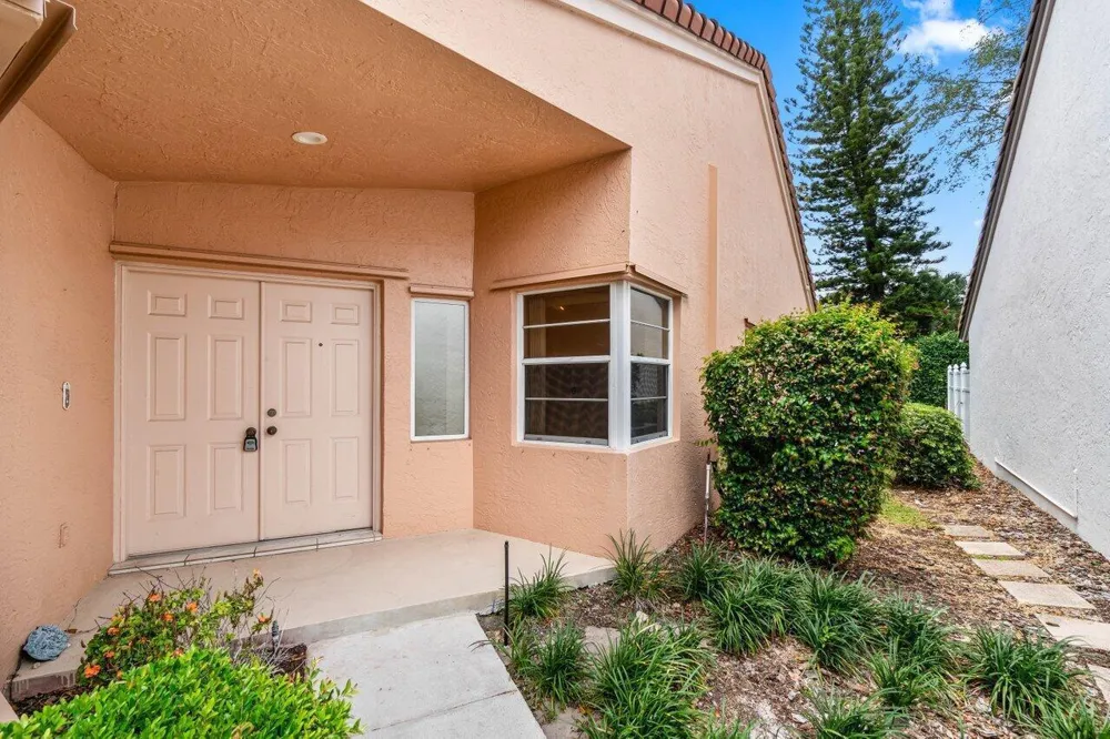 10001 Country Brook Road Boca Raton, FL 33428
