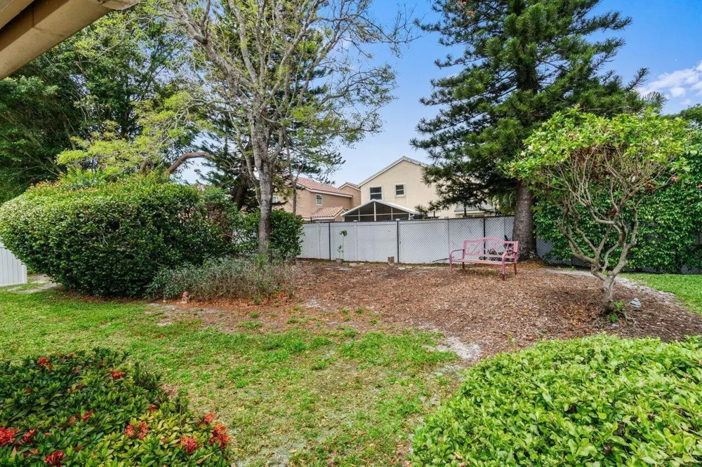 10001 Country Brook Road Boca Raton, FL 33428