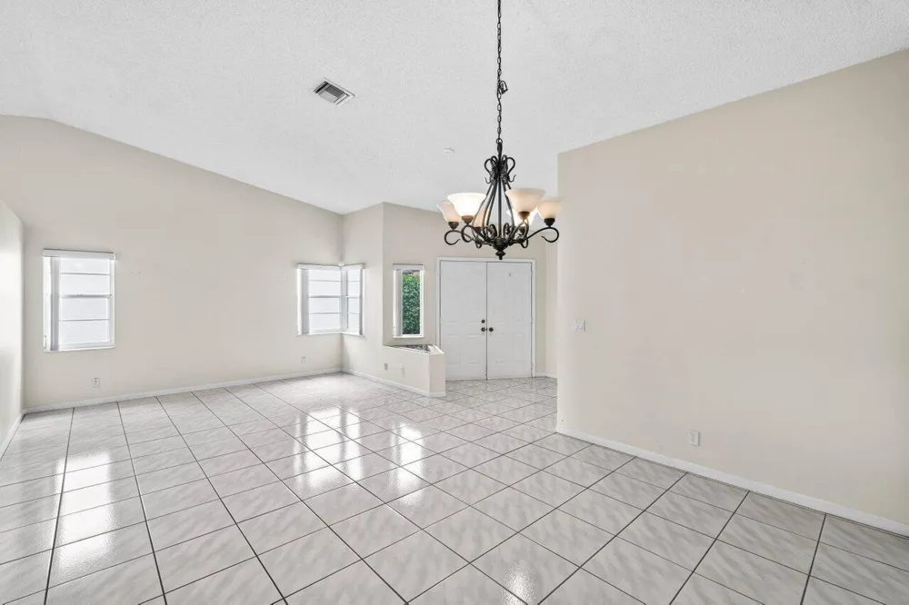 10001 Country Brook Road Boca Raton, FL 33428