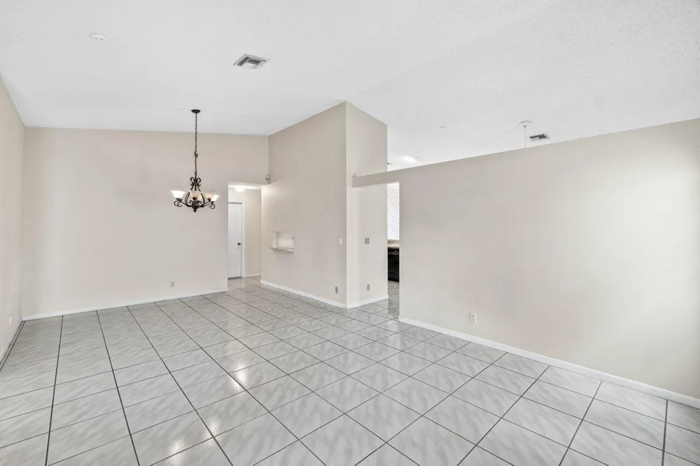 10001 Country Brook Road Boca Raton, FL 33428