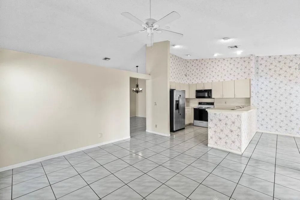 10001 Country Brook Road Boca Raton, FL 33428