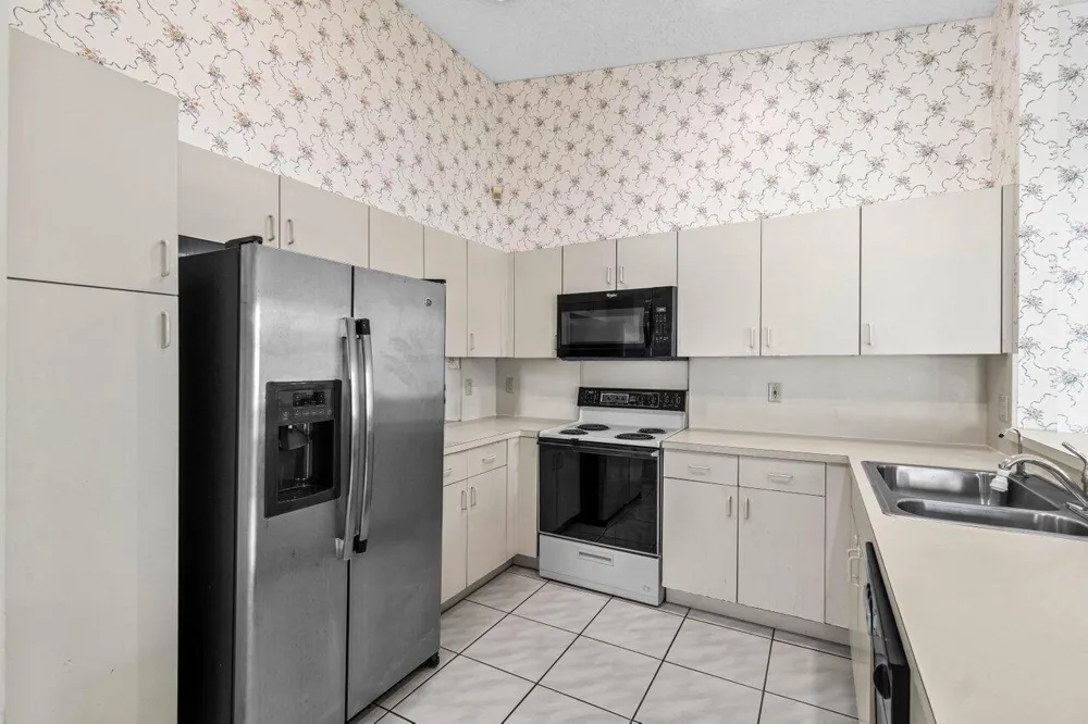 10001 Country Brook Road Boca Raton, FL 33428