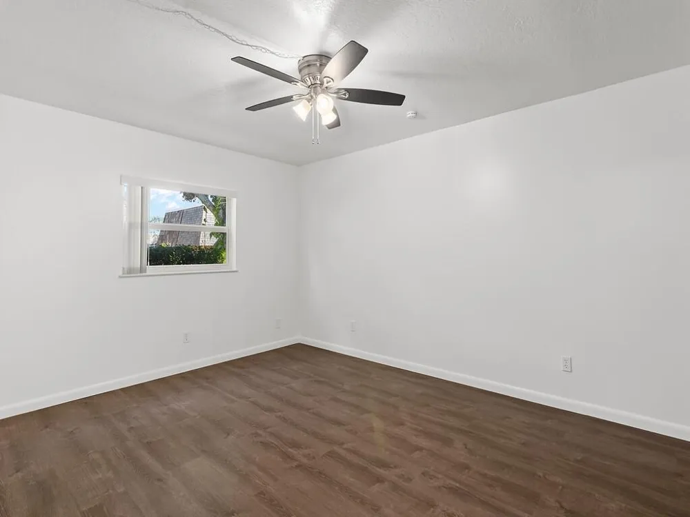 1166 6th Avenue #C5 Vero Beach, FL 32960