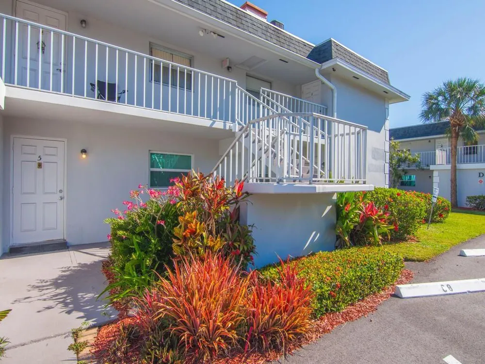1166 6th Avenue #C5 Vero Beach, FL 32960