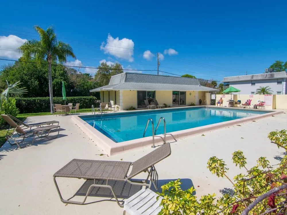 1166 6th Avenue #C5 Vero Beach, FL 32960