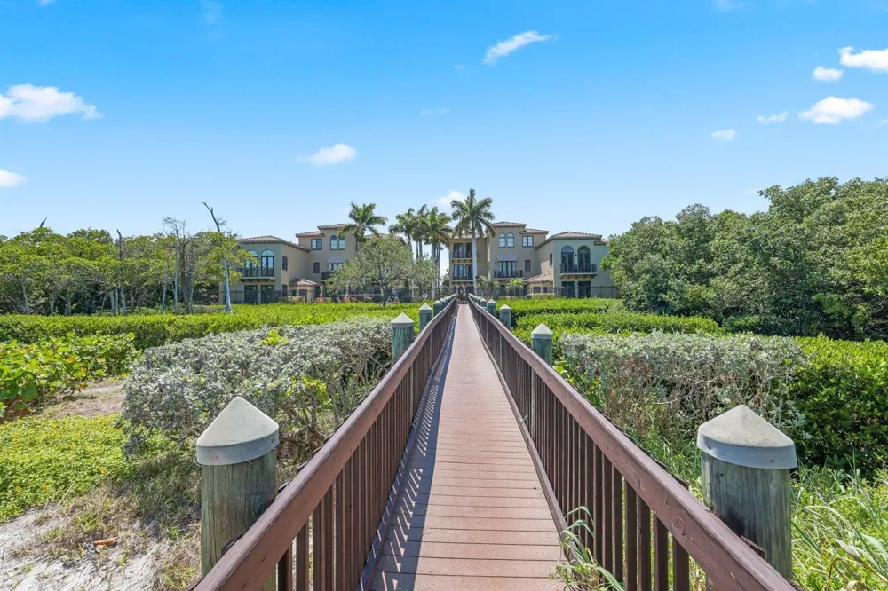 920 Via Villagio Hypoluxo, FL 33462