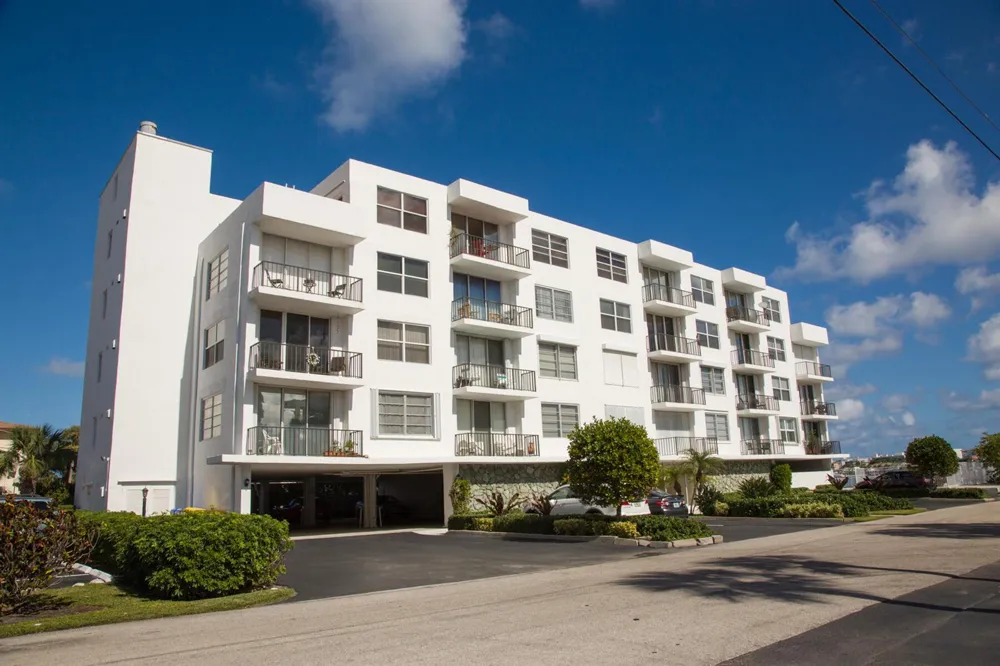 301 Croton Avenue #405 Lantana, FL 33462