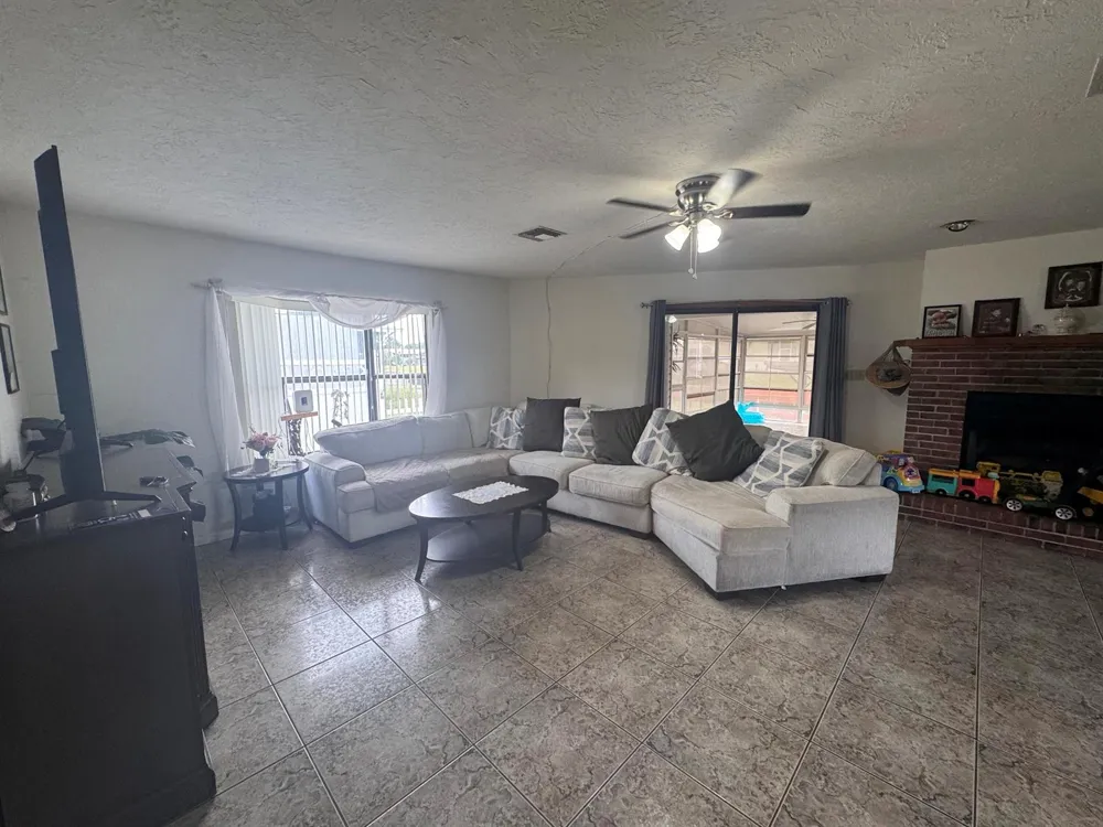 14545 W Center Street Okeechobee, FL 34972