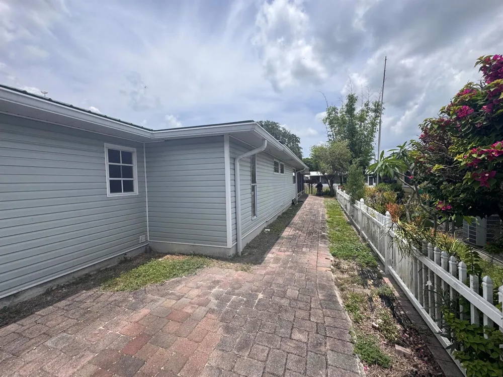 14545 W Center Street Okeechobee, FL 34972