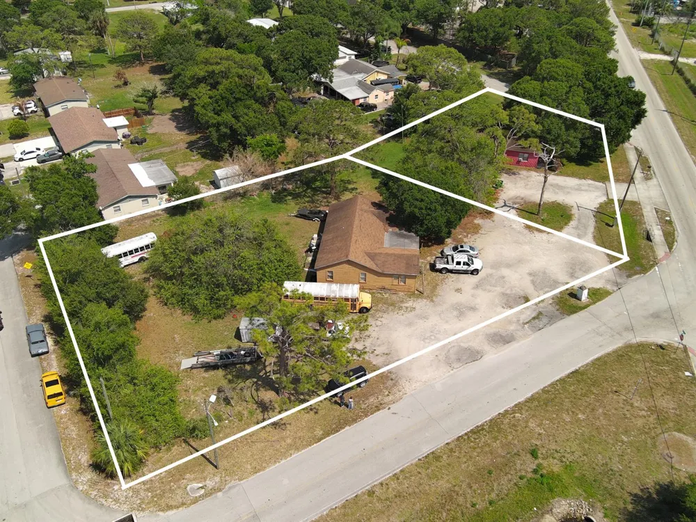 902 Angle Road Fort Pierce, FL 34947
