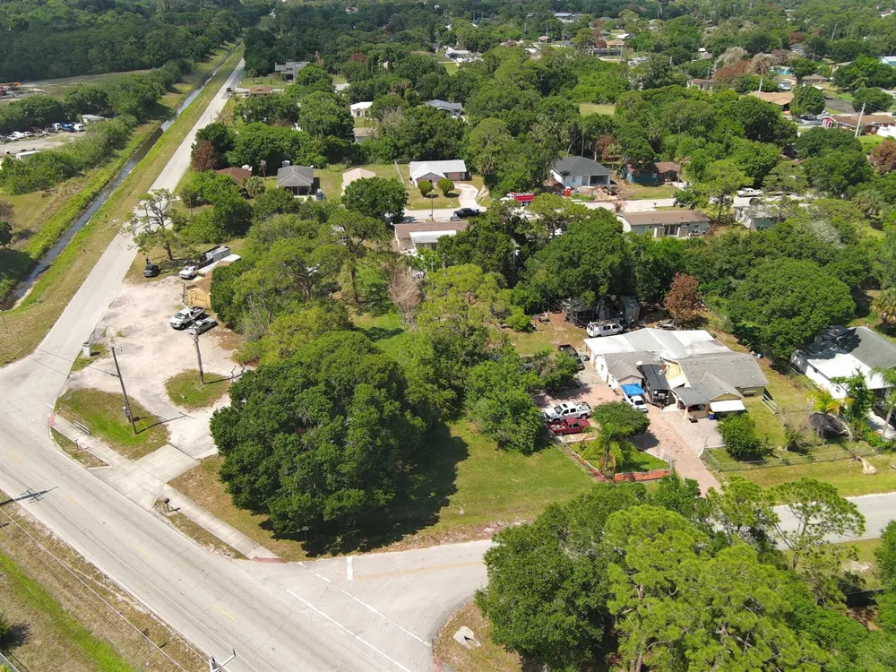 902 Angle Road Fort Pierce, FL 34947