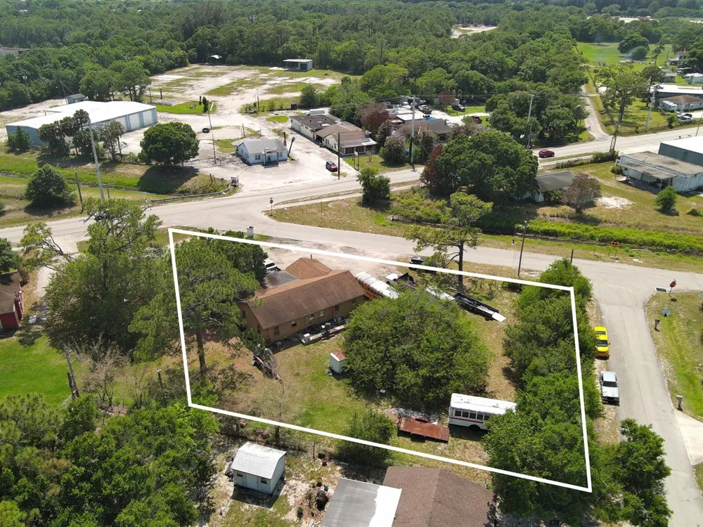 902 Angle Road Fort Pierce, FL 34947