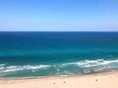3000 Ocean Drive #30-d
