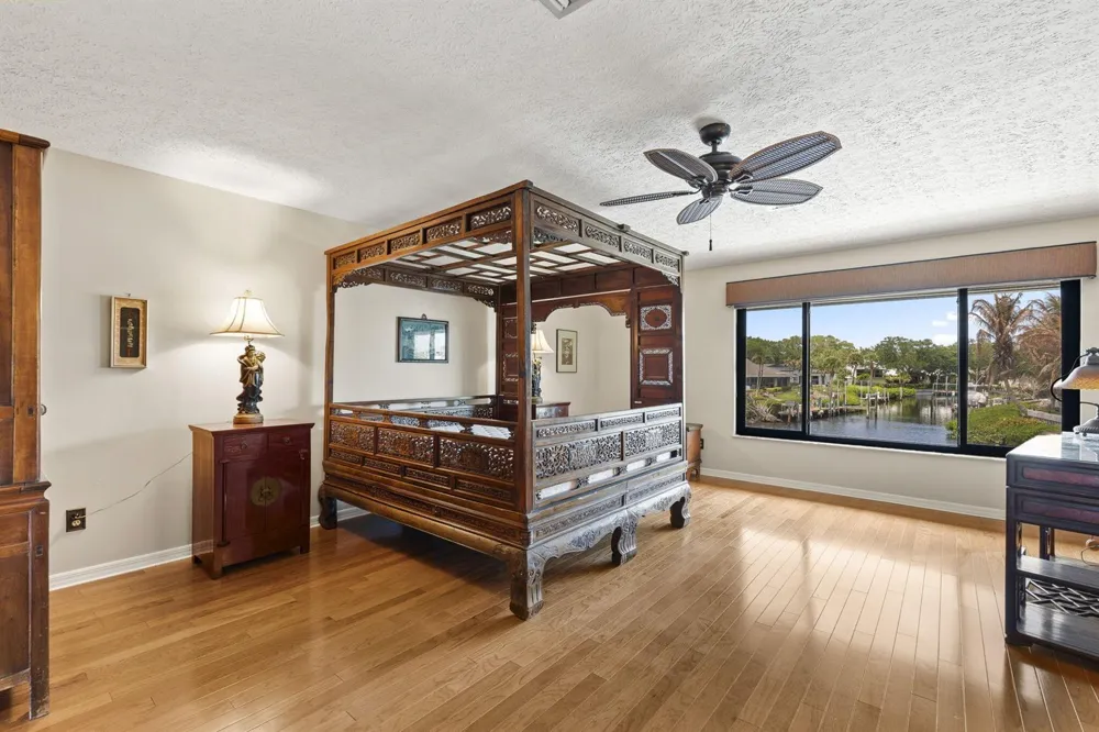 4189 SE Saint Lucie Boulevard Stuart, FL 34997