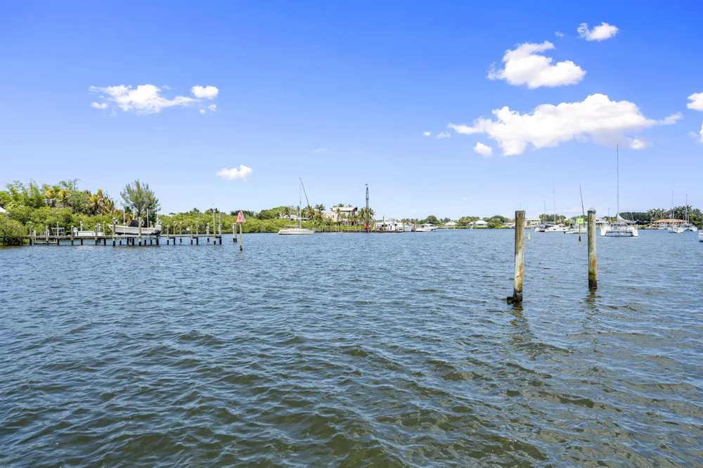 4189 SE Saint Lucie Boulevard Stuart, FL 34997