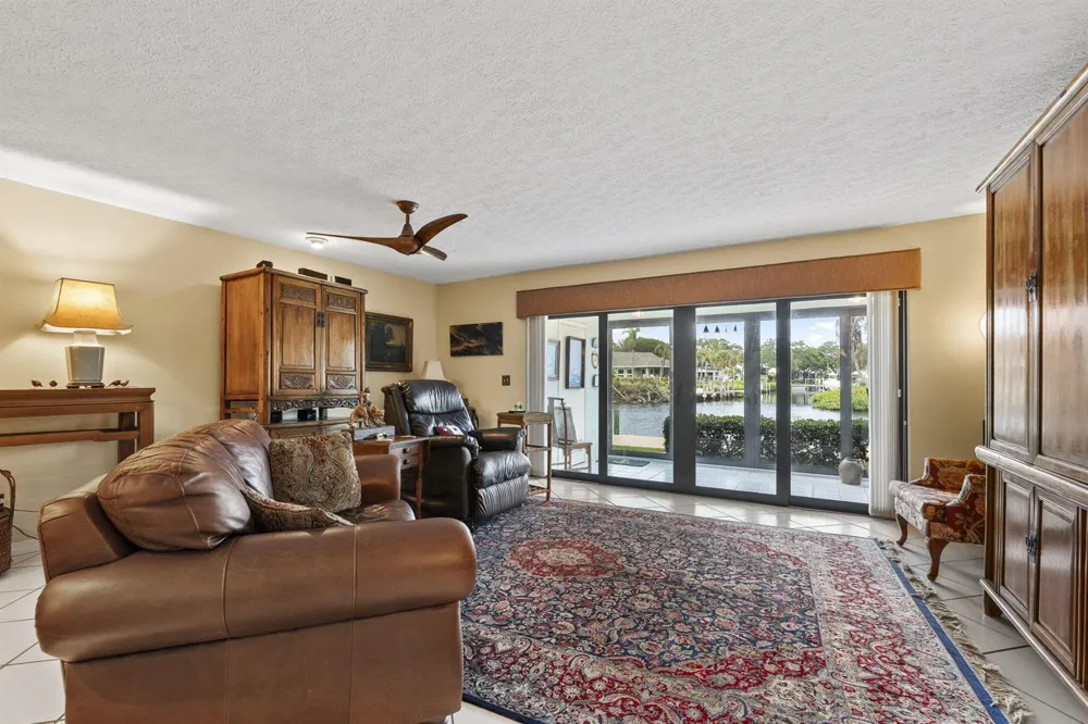 4189 SE Saint Lucie Boulevard Stuart, FL 34997