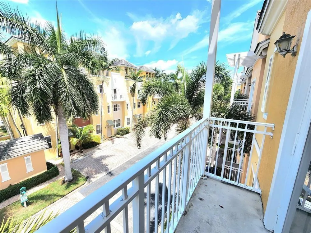 2317 Vintage Drive Lighthouse Point, FL 33064