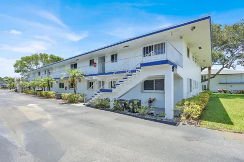9 Westwood Avenue #102b