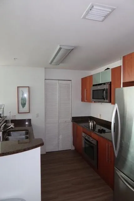 300 S Biscayne Boulevard #T1902 Miami, FL 33131