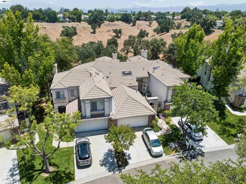 24448 Hampton Dr #B Santa Clarita, CA 91355