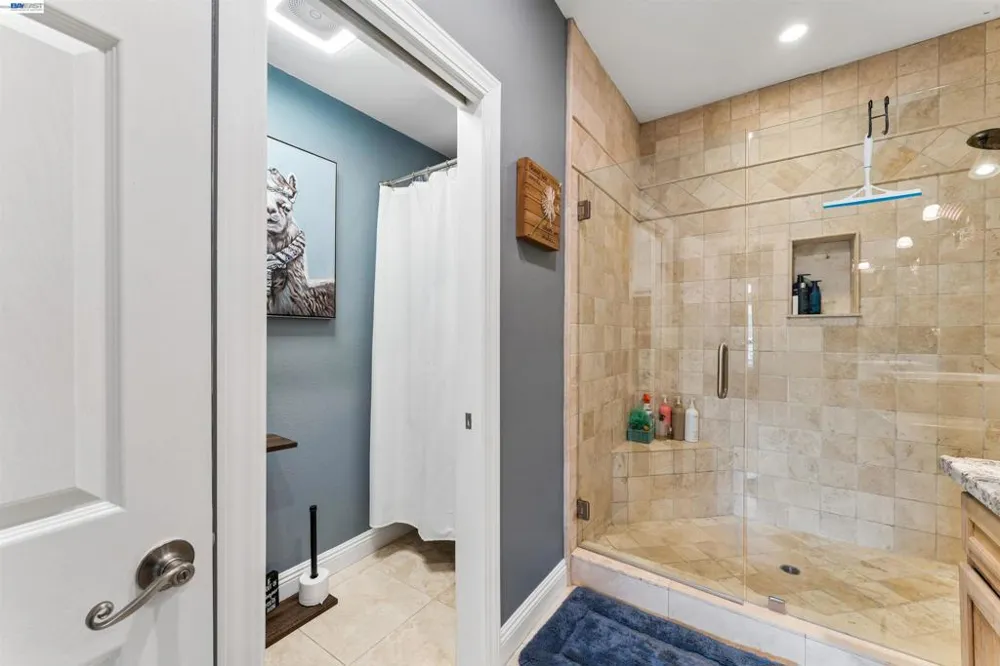 24448 Hampton Dr #B Santa Clarita, CA 91355