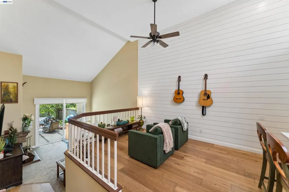 24448 Hampton Dr #B Santa Clarita, CA 91355