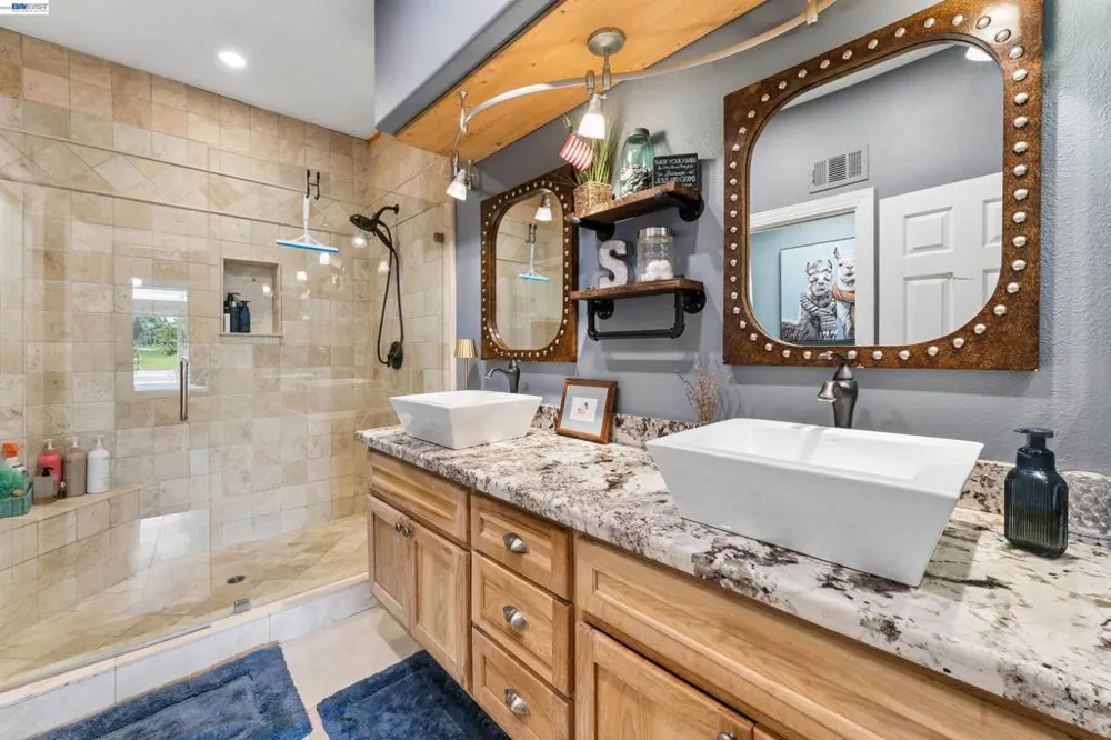 24448 Hampton Dr #B Santa Clarita, CA 91355