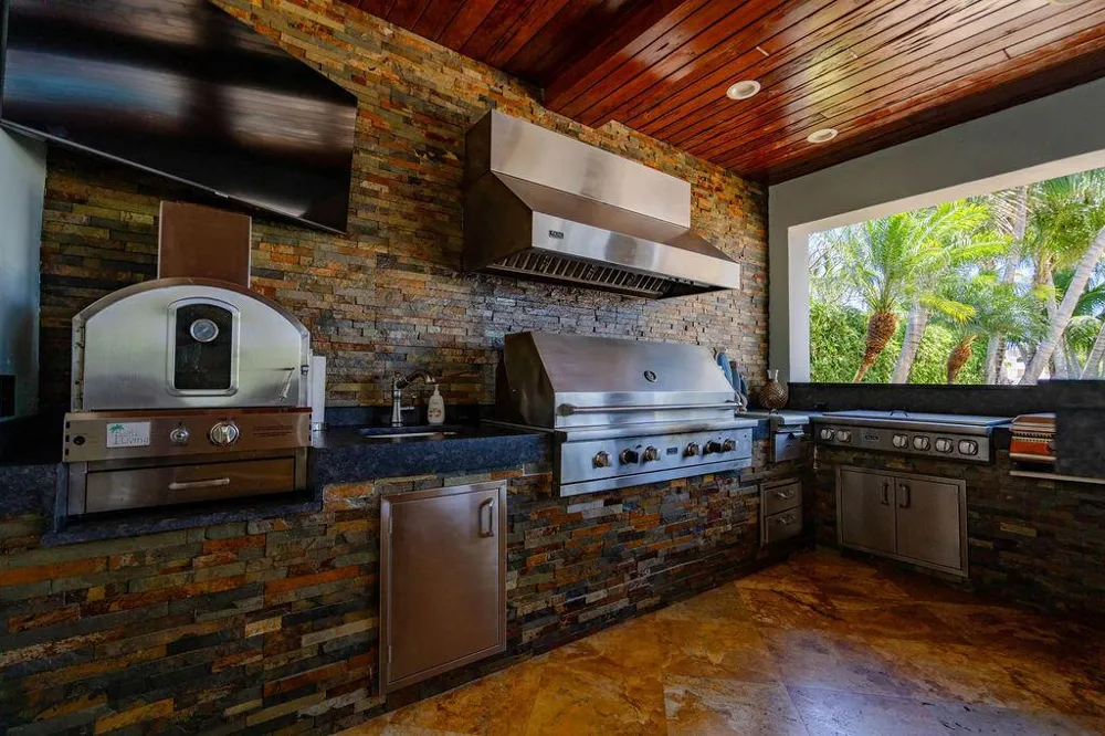 4130 NE 31st Avenue Lighthouse Point, FL 33064