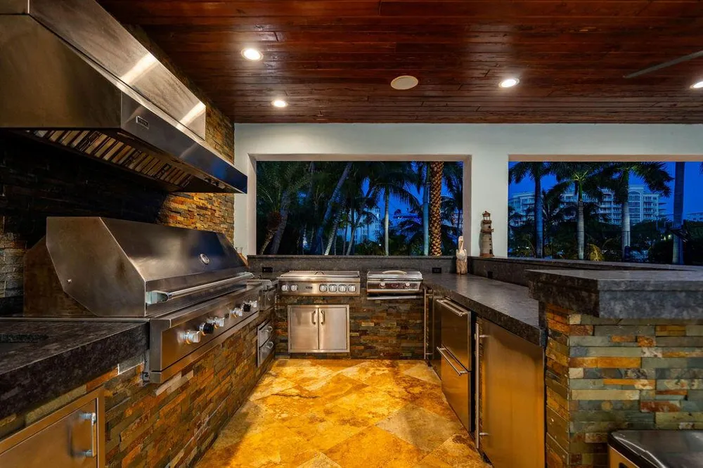 4130 NE 31st Avenue Lighthouse Point, FL 33064