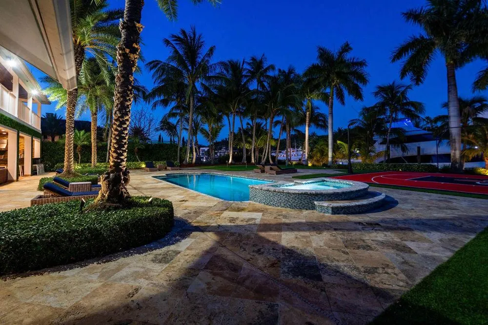 4130 NE 31st Avenue Lighthouse Point, FL 33064