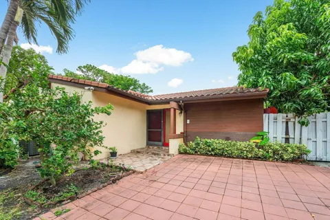 2780 Norfolk Pine Court