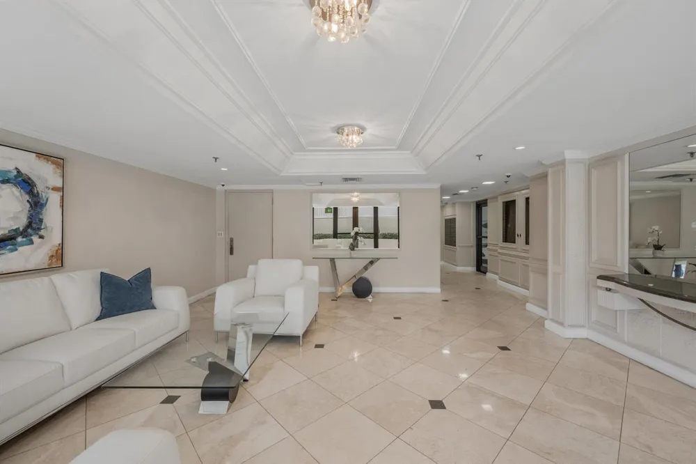 4000 S Ocean Boulevard #104 South Palm Beach, FL 33480