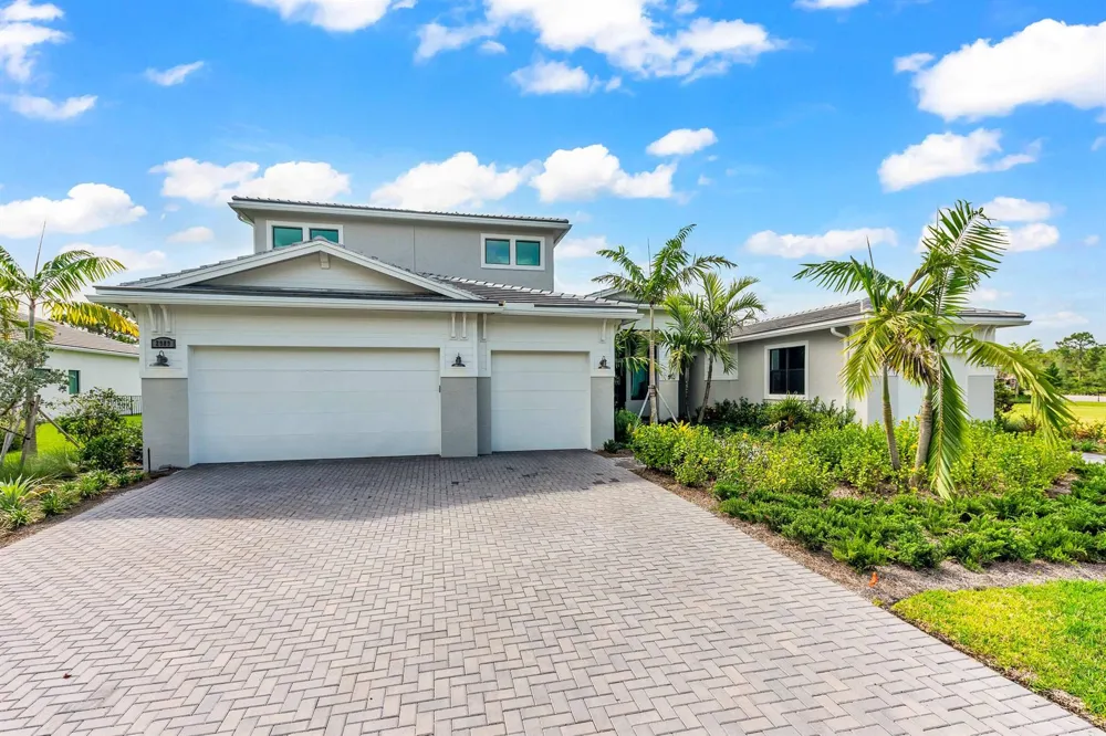2989 SW Goldenglow Drive Palm City, FL 34990