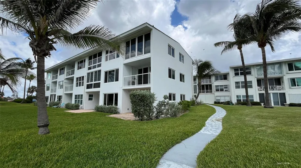 1041 Hillsboro #3 Hillsboro Beach, FL 33062