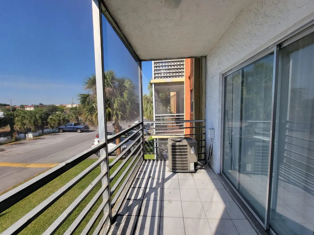 3700 NW 21st Street #203 Lauderdale Lakes, FL 33311