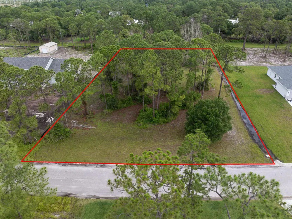 10638 Sugar Pine Drive Fort Pierce, FL 34945