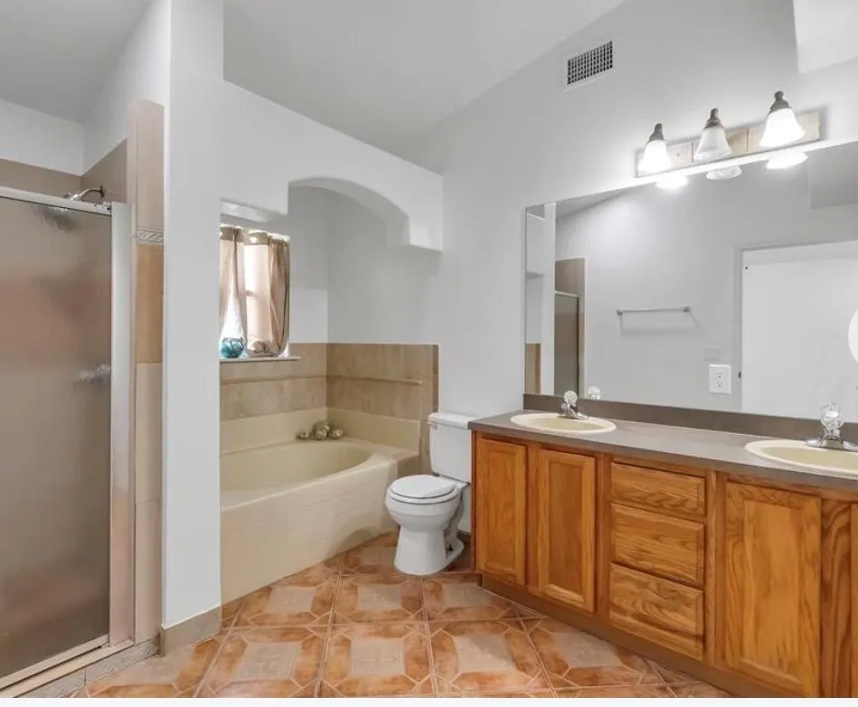 34 Bradford Court Kissimmee, FL 34758