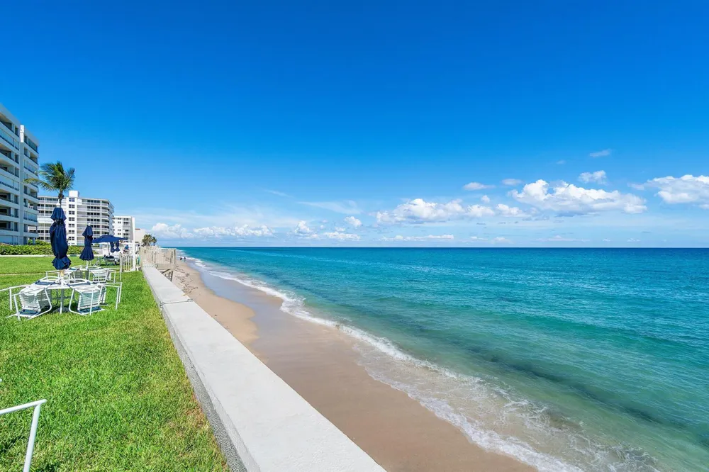 3570 S Ocean Boulevard S #208 South Palm Beach, FL 33480