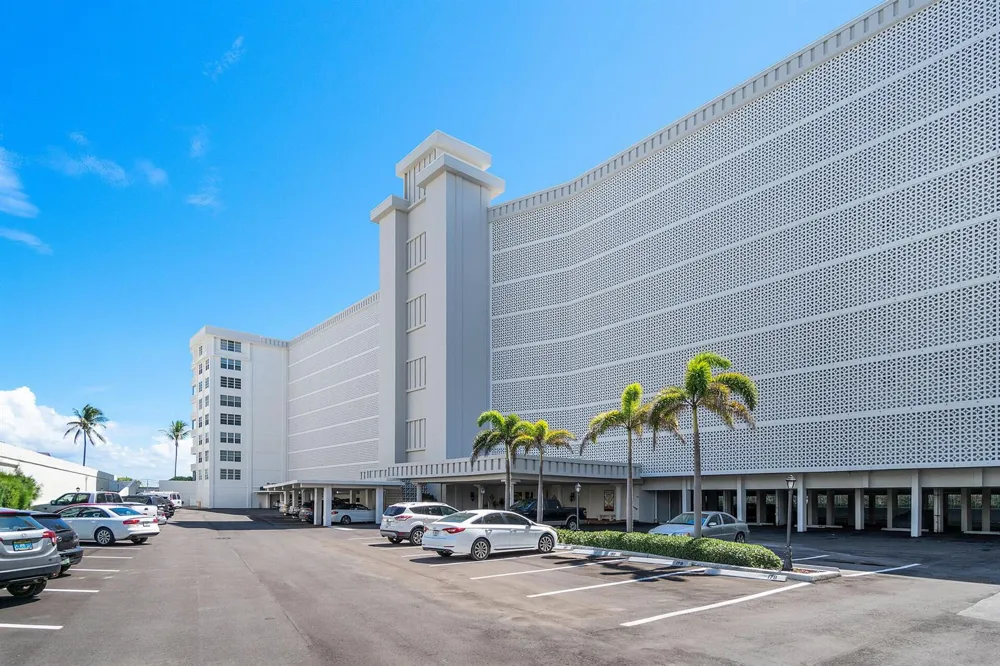 3570 S Ocean Boulevard S #208 South Palm Beach, FL 33480